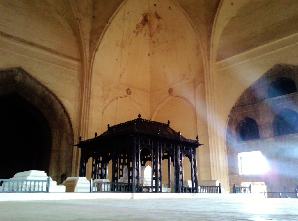 Golgumbaz - Interno del mausoleo