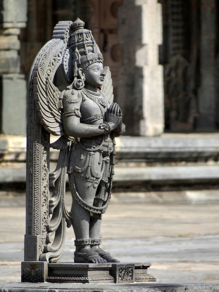 Lord Garuda - Belur - Tempio di Chennakeshava 