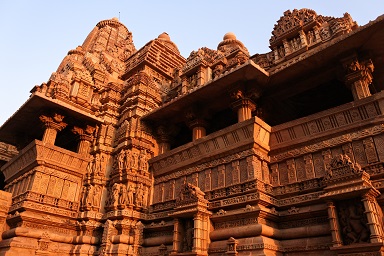 Lakshman Temple - Gruppo Occidentale - Khajuraho