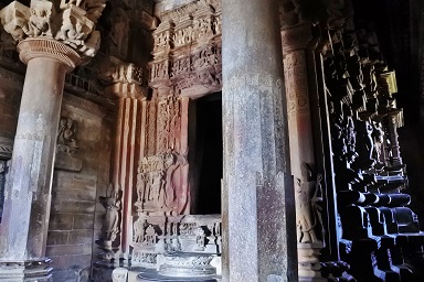 Interno del Lakshman Temple - Gruppo Occidentale - Khajuraho