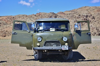 trek-mi-sentieri-mondo-deserto-gobi-uaz