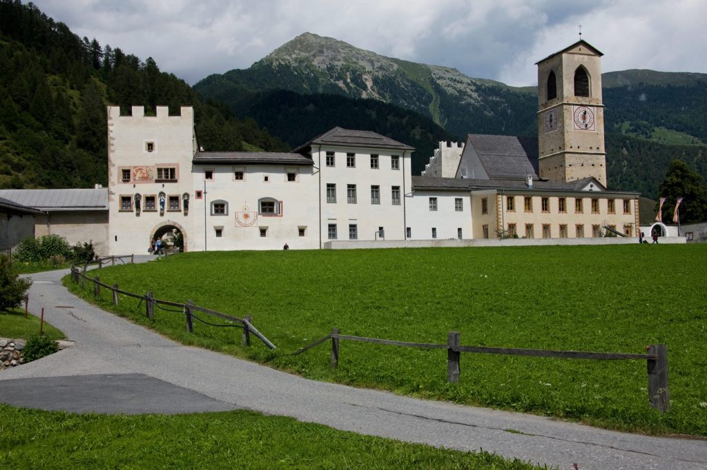 trek-mi-sentieri-mondo-monastero-san-giovanni-svizzera